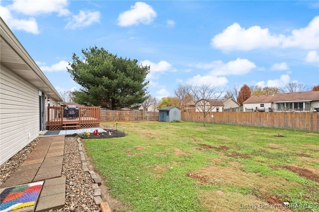 1215 Flagstone Drive, Jeffersonville, IN 47130