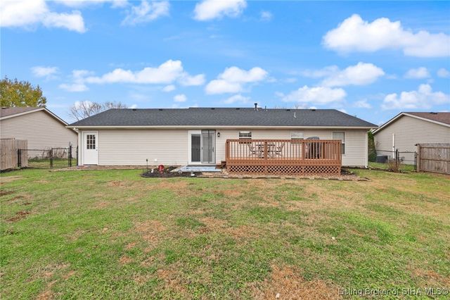 1215 Flagstone Drive, Jeffersonville, IN 47130