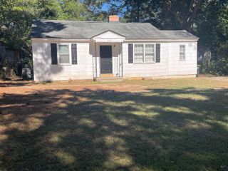 216 Meadowdale Drive, Warner Robins, GA 31088