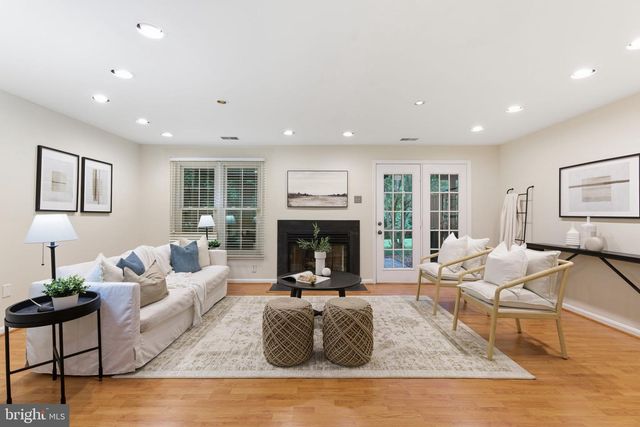 6215 KNOLLS CT, Elkridge, MD 21075