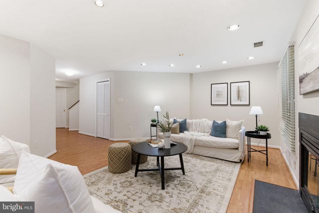 6215 KNOLLS CT, Elkridge, MD 21075