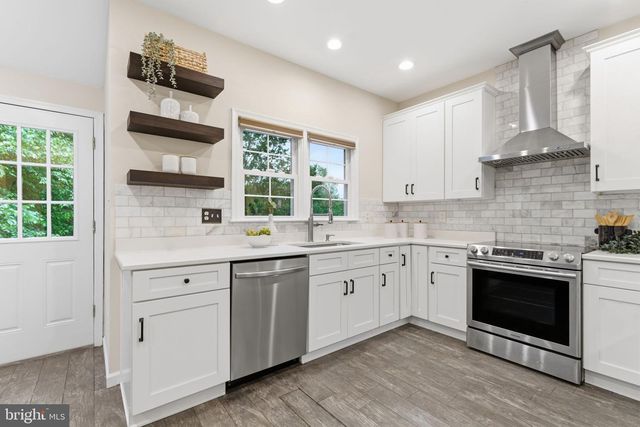 6215 KNOLLS CT, Elkridge, MD 21075