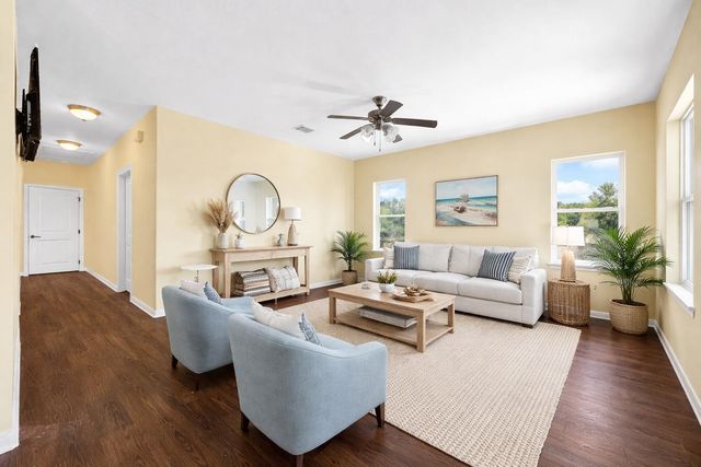 771 10th Street, Dickinson, TX 77539