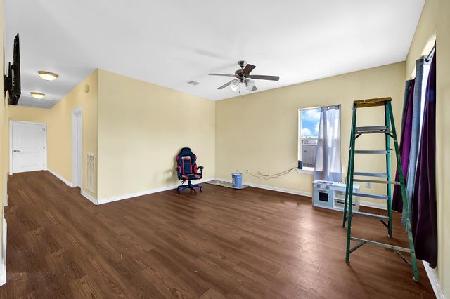 771 10th Street, Dickinson, TX 77539