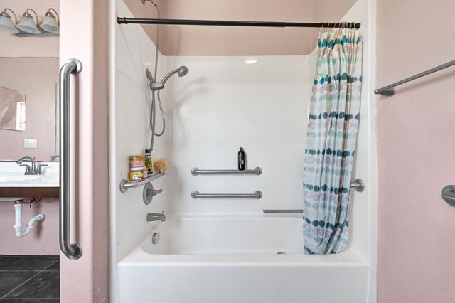 771 10th Street, Dickinson, TX 77539