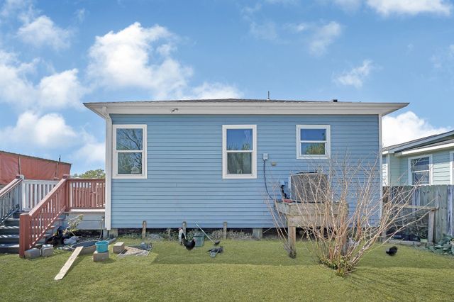 771 10th Street, Dickinson, TX 77539