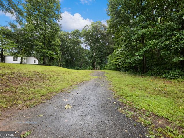 1114 Neal Road, Commerce, GA 30530