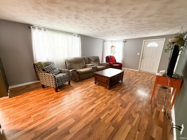 819 S Cowen Street, Garrett, IN 46738