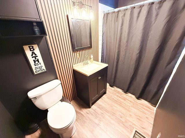 819 S Cowen Street, Garrett, IN 46738