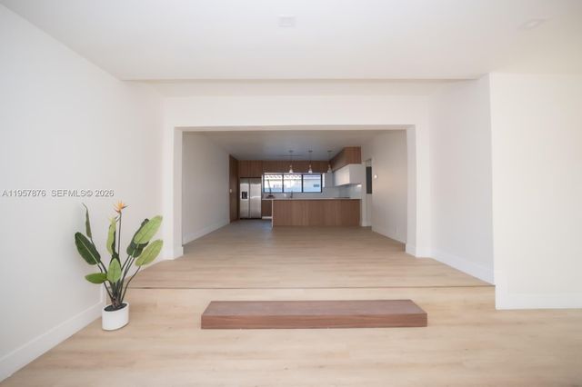 15411 NE 10th Ave, North Miami Beach, FL 33162