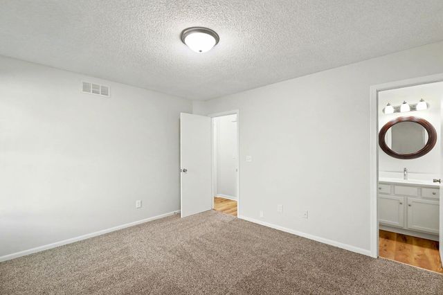 5102 N Blackhawk St, Wichita, KS 67219