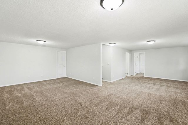 5102 N Blackhawk St, Wichita, KS 67219