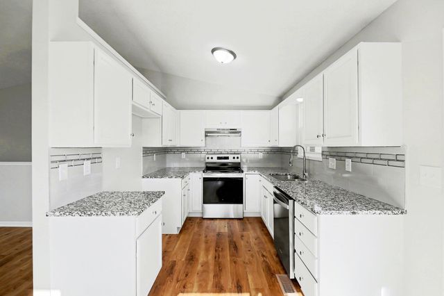 5102 N Blackhawk St, Wichita, KS 67219