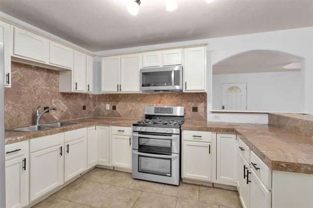 403 Meters Street, Houston, TX 77020