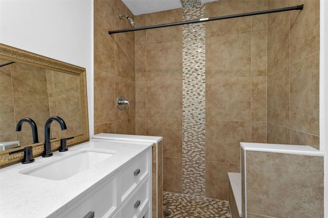 403 Meters Street, Houston, TX 77020