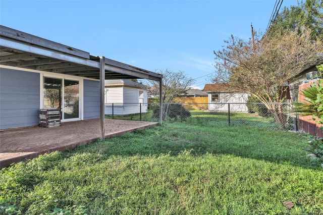 403 Meters Street, Houston, TX 77020