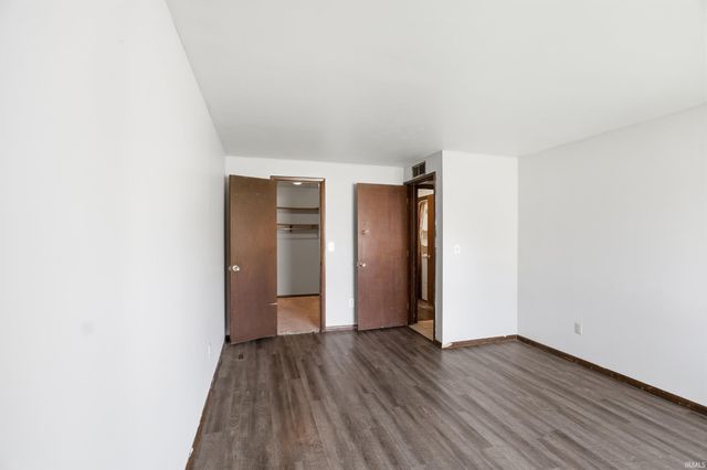 1823 lima Valley Drive, Fort Wayne, IN 46818