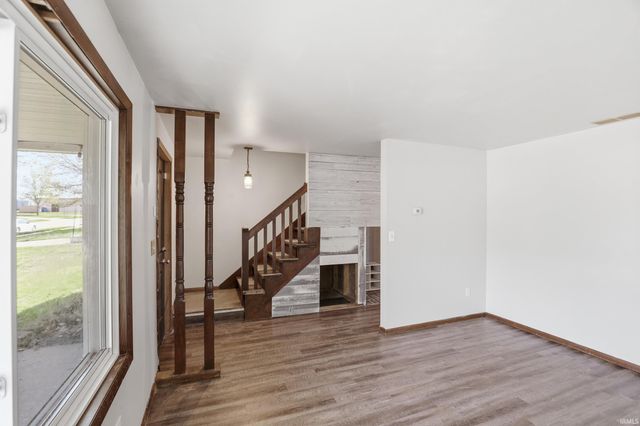 1823 lima Valley Drive, Fort Wayne, IN 46818