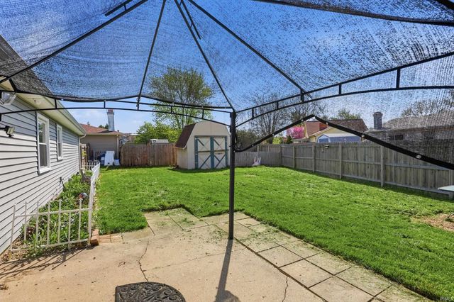 1823 lima Valley Drive, Fort Wayne, IN 46818