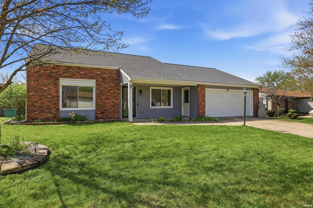 1823 lima Valley Drive, Fort Wayne, IN 46818