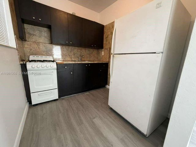 1565 SW 6th St 5, Miami, FL 33135