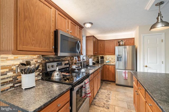 6100 SUNNY MEADOWS DR, Fredericksburg, VA 22407