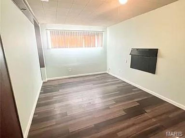 9776 Dennis Drive, St Louis, MO 63136