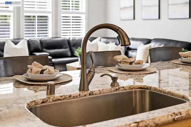 3045 Bertolli Dr, Livermore, CA 94550