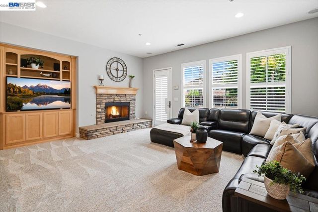 3045 Bertolli Dr, Livermore, CA 94550