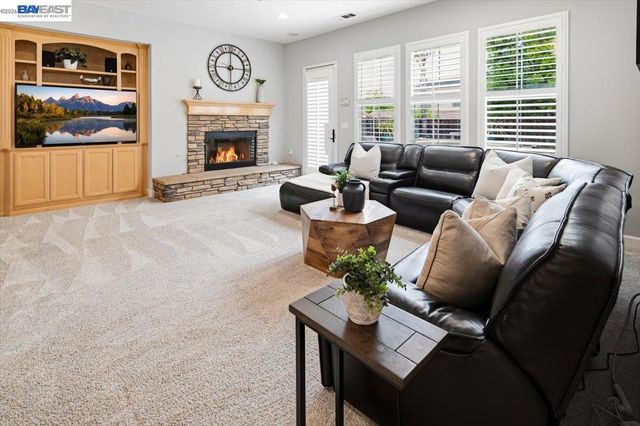 3045 Bertolli Dr, Livermore, CA 94550