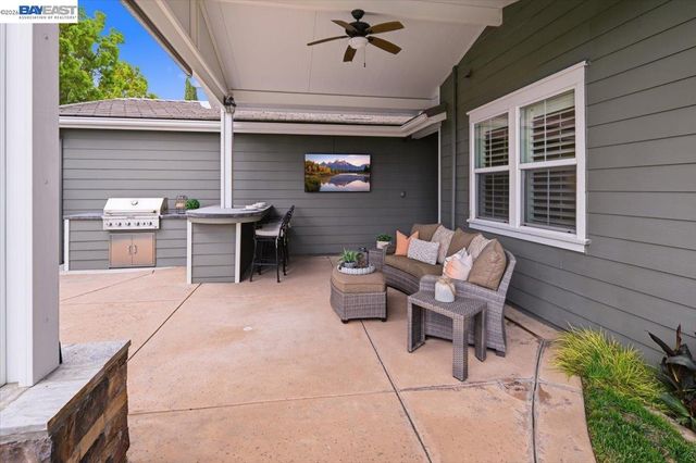 3045 Bertolli Dr, Livermore, CA 94550