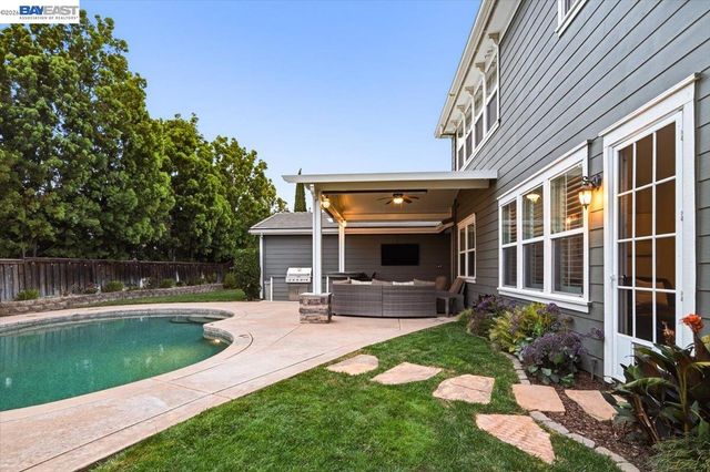 3045 Bertolli Dr, Livermore, CA 94550