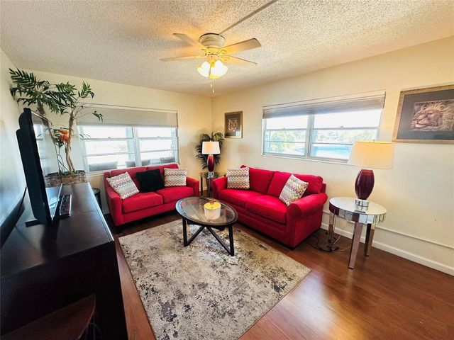 4050 Harwood E 4050, Deerfield Beach, FL 33442