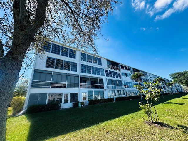 4050 Harwood E 4050, Deerfield Beach, FL 33442