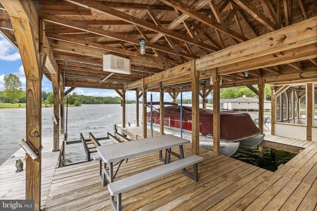 126 VILLAGE DR, Bumpass, VA 23024