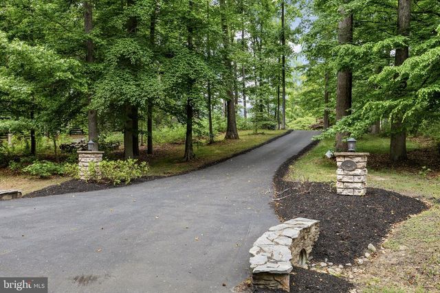 126 VILLAGE DR, Bumpass, VA 23024