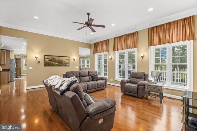 126 VILLAGE DR, Bumpass, VA 23024
