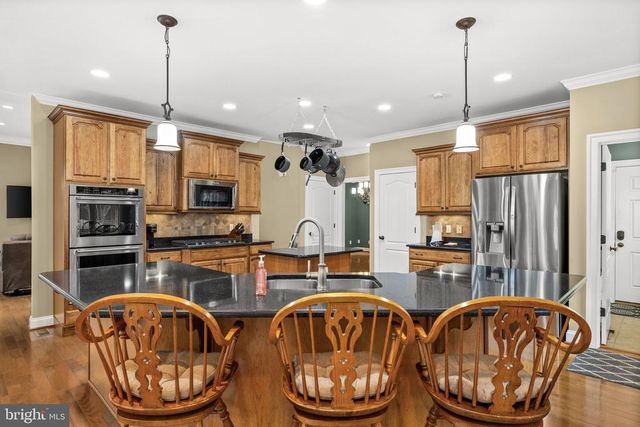 126 VILLAGE DR, Bumpass, VA 23024