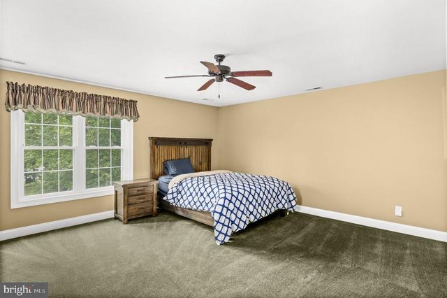 126 VILLAGE DR, Bumpass, VA 23024