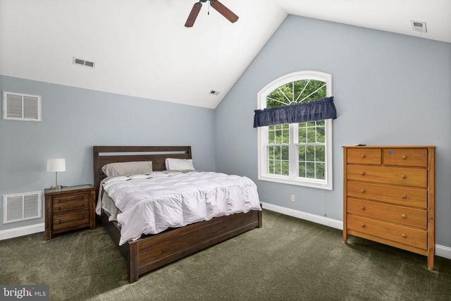 126 VILLAGE DR, Bumpass, VA 23024