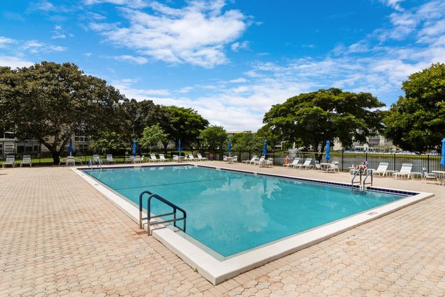 1704 Andros Isle A2, Coconut Creek, FL 33066