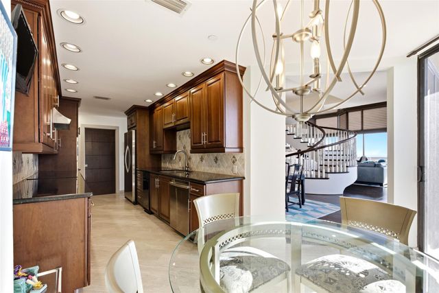 3350 Mccue Road 2402, Houston, TX 77056