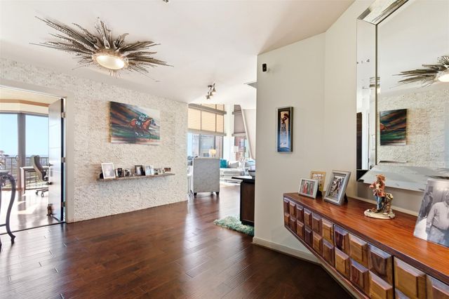 3350 Mccue Road 2402, Houston, TX 77056