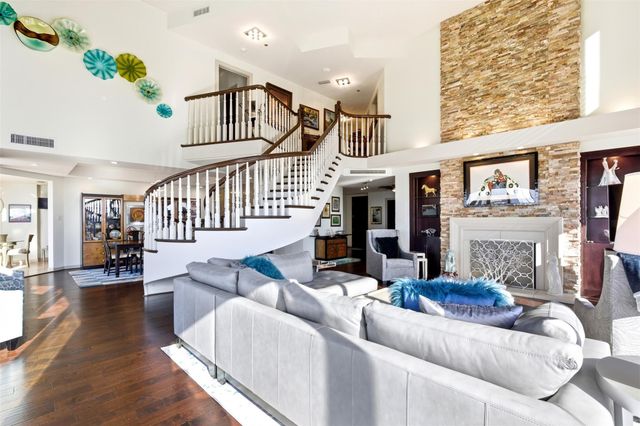 3350 Mccue Road 2402, Houston, TX 77056