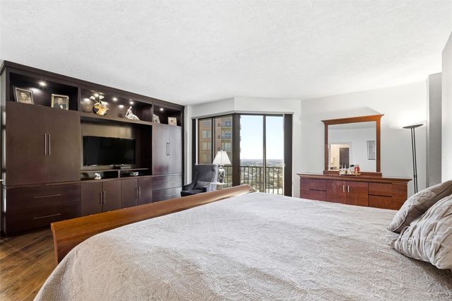 3350 Mccue Road 2402, Houston, TX 77056