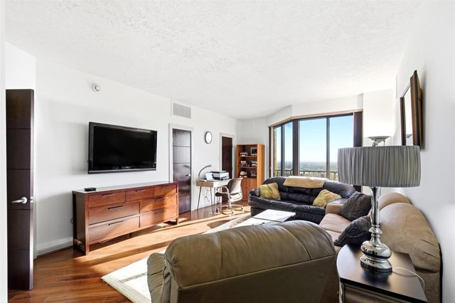 3350 Mccue Road 2402, Houston, TX 77056