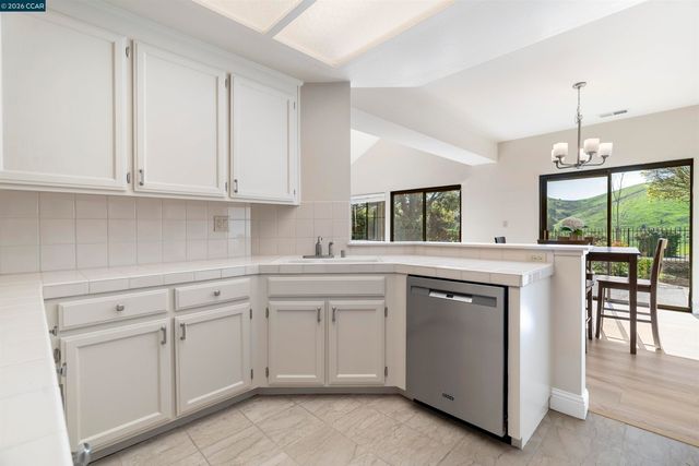360 S Eagle Nest Lane, Danville, CA 94506