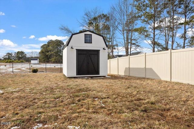 68 Bodacious Lane, Benson, NC 27504