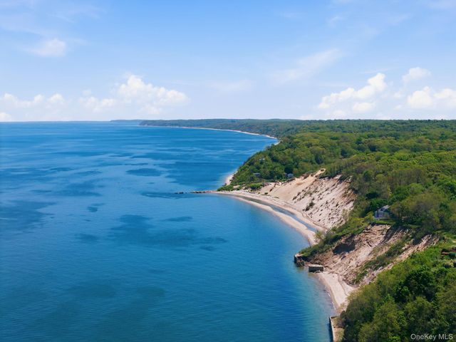 9 Saint James Drive, Sound Beach, NY 11789