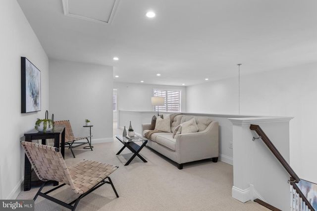 210 ELLA DR, Conshohocken, PA 19428